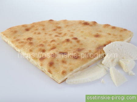 Жареный осетинский сыр