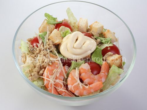 Салат Цезарь с креветками:
Салат Романно 10 г.
Салат Айсберг 40 г.
Сыр Пармезан 20 г.
Креветки 50 г.
Сухарики Полуфабрикат 20 г.
Помидор черри 40 г.
Соус Цезарь 50 г.
Доставка +7(495)724-72-92 Салат Цезарь с креветками